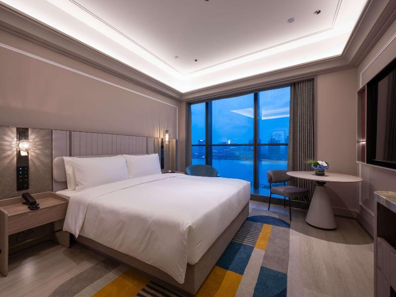 Mercure Shanghai Lujiazui Binjiang Center image