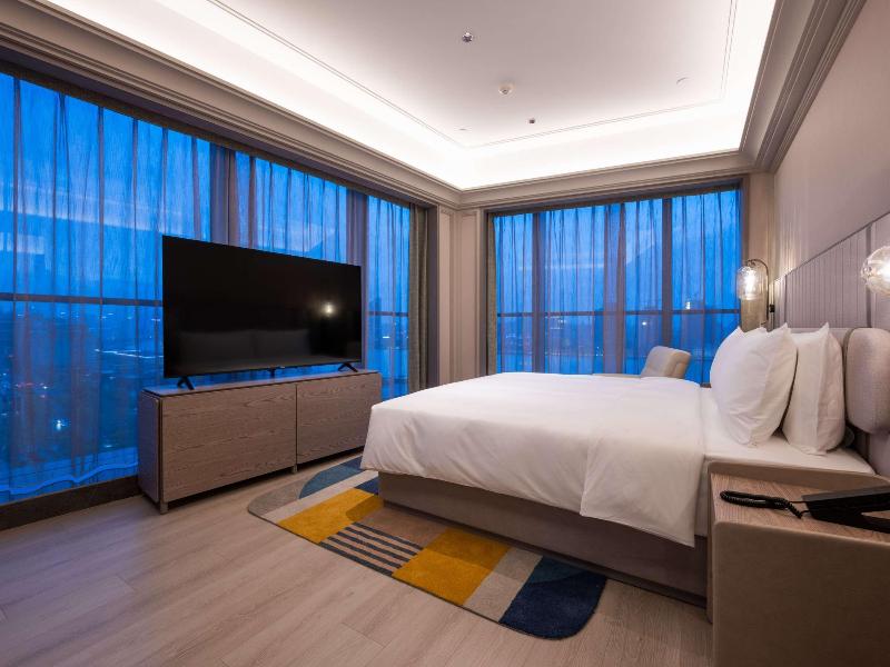 Mercure Shanghai Lujiazui Binjiang Center image