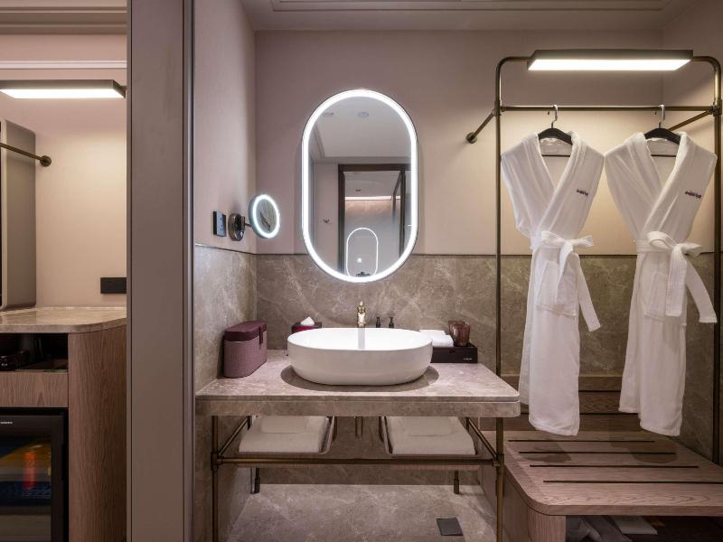 Mercure Shanghai Lujiazui Binjiang Center image