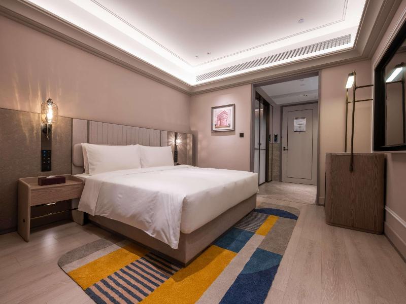 Mercure Shanghai Lujiazui Binjiang Center image