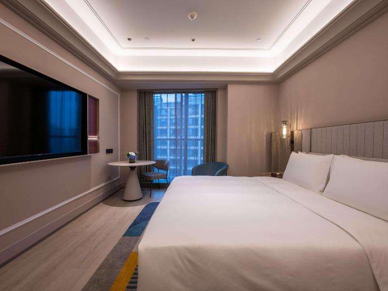 Mercure Shanghai Lujiazui Binjiang Center image