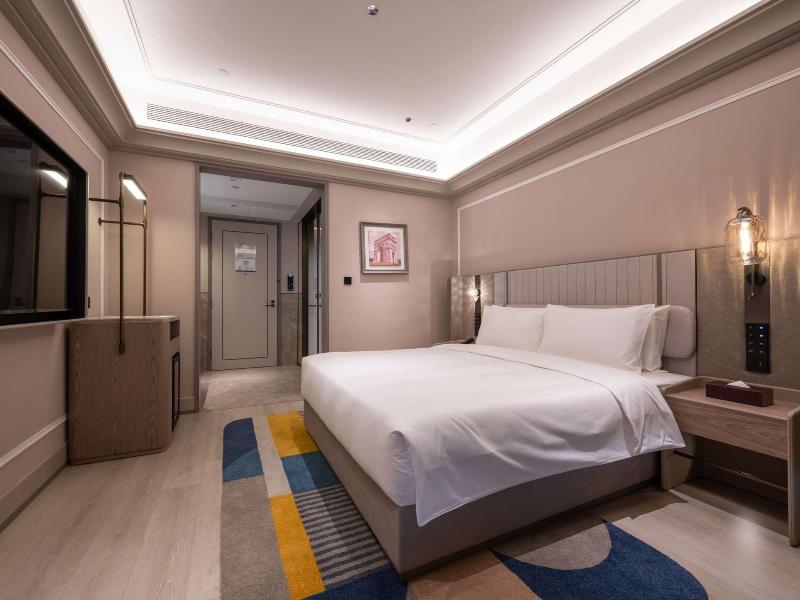 Mercure Shanghai Lujiazui Binjiang Center image