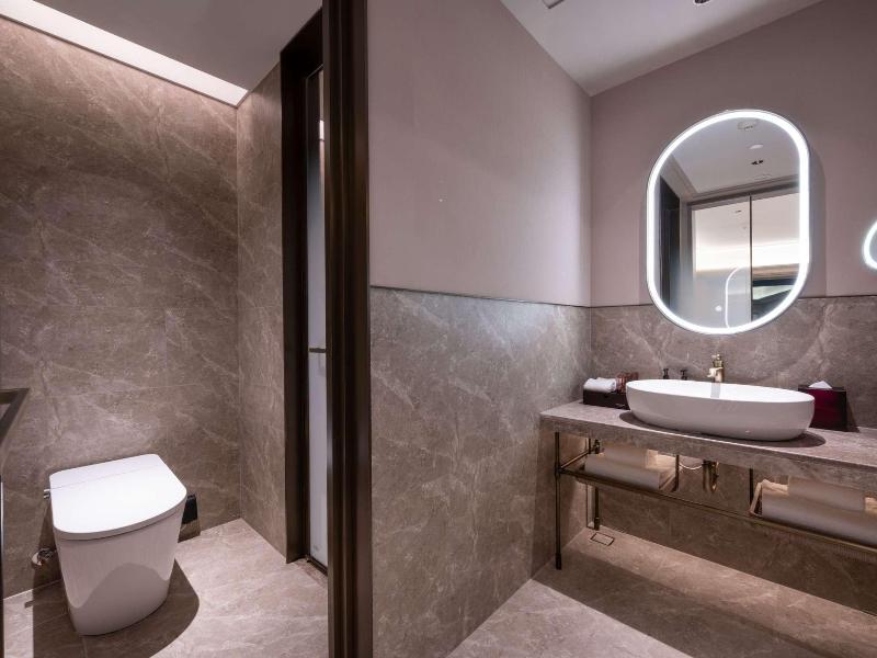 Mercure Shanghai Lujiazui Binjiang Center image