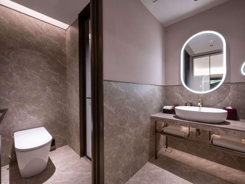 Mercure Shanghai Lujiazui Binjiang Center image