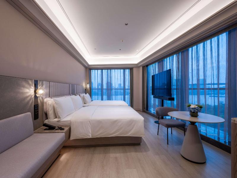 Mercure Shanghai Lujiazui Binjiang Center image