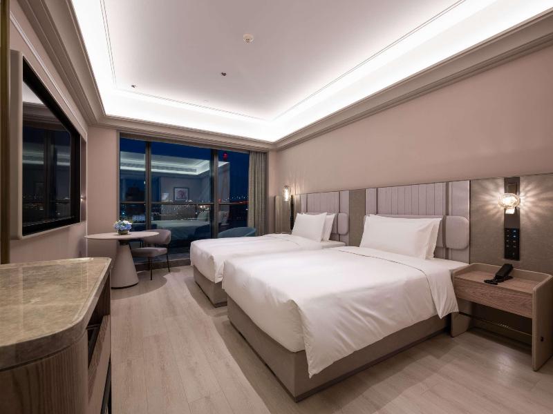 Mercure Shanghai Lujiazui Binjiang Center image