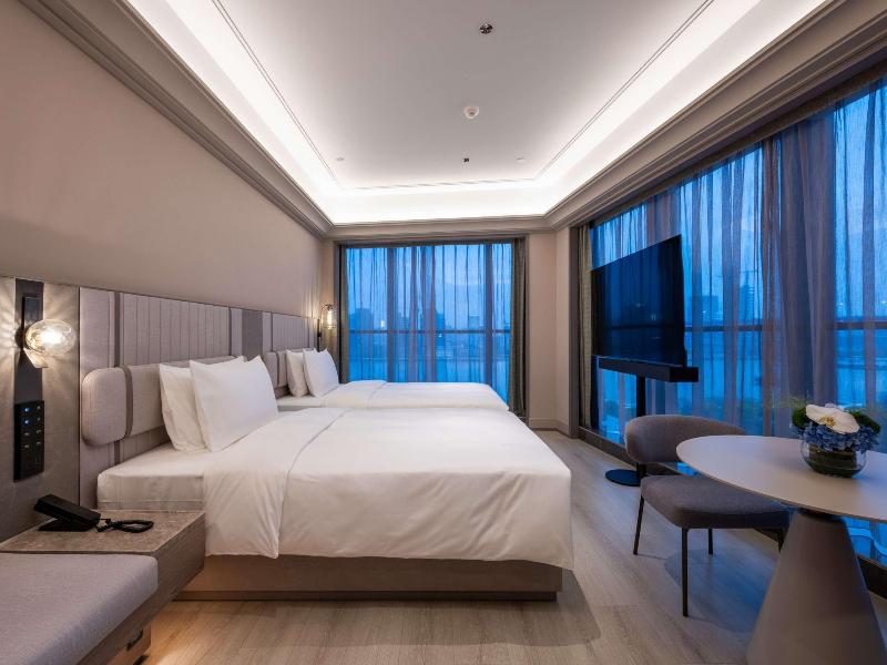 Mercure Shanghai Lujiazui Binjiang Center image