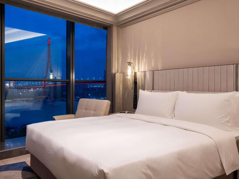 Mercure Shanghai Lujiazui Binjiang Center image