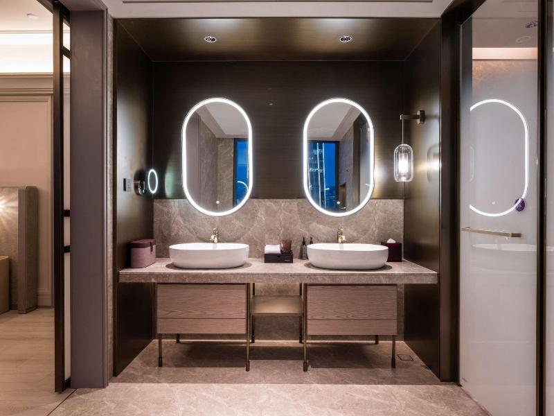 Mercure Shanghai Lujiazui Binjiang Center image