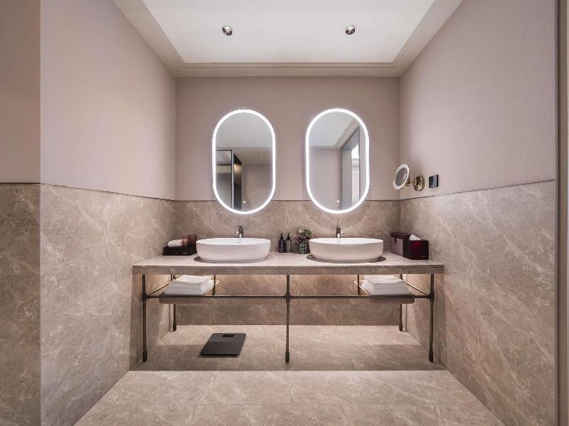 Mercure Shenyang Railway Station Taiyuan Street image
