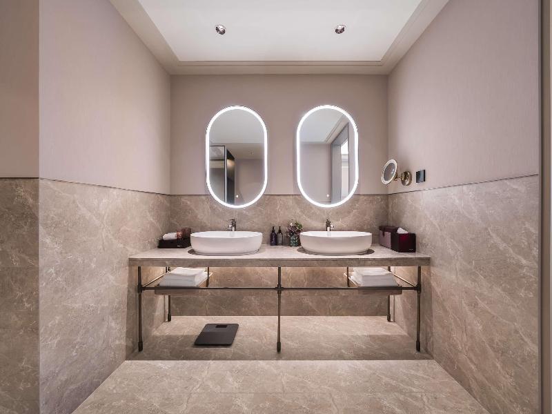 Mercure Shenyang Railway Station Taiyuan Street image