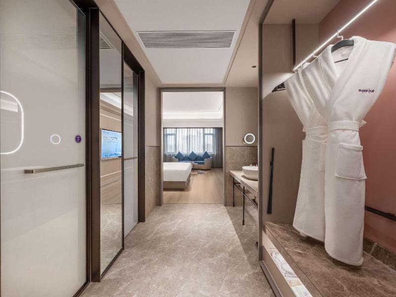 Mercure Shenyang Qingnian Avenue Tv Tower image