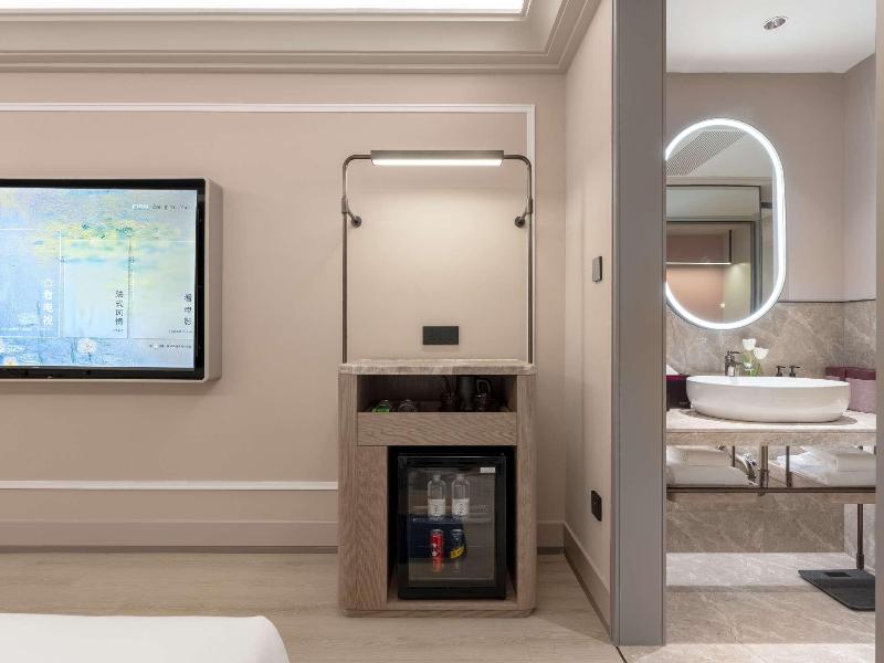 Mercure Shenyang Qingnian Avenue Tv Tower image