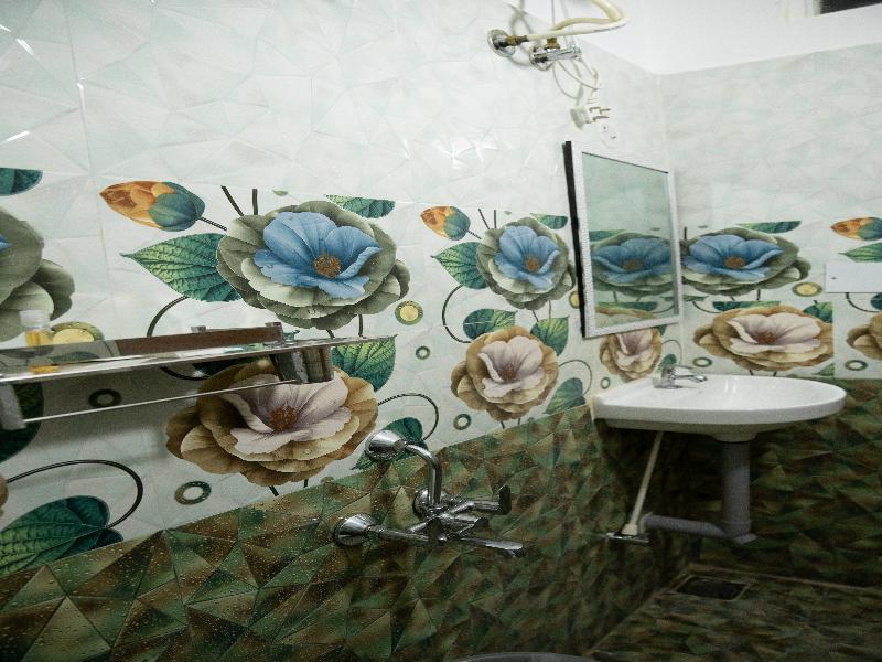 Rma Joliday Inn image
