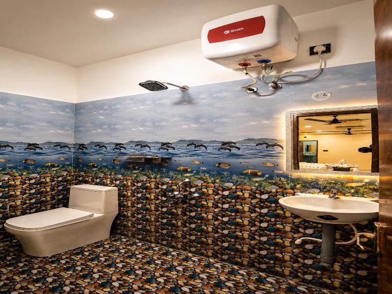 Rma Joliday Inn image