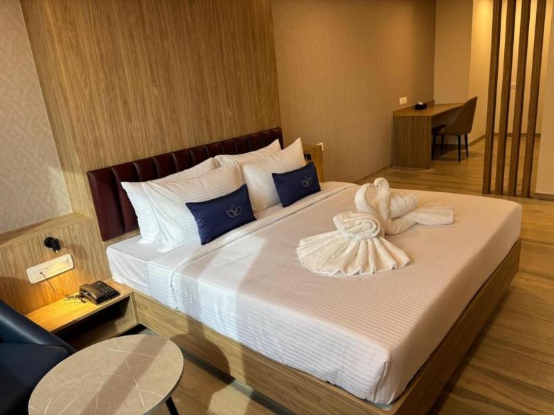 Grand Continent Hotel Yelahanka image