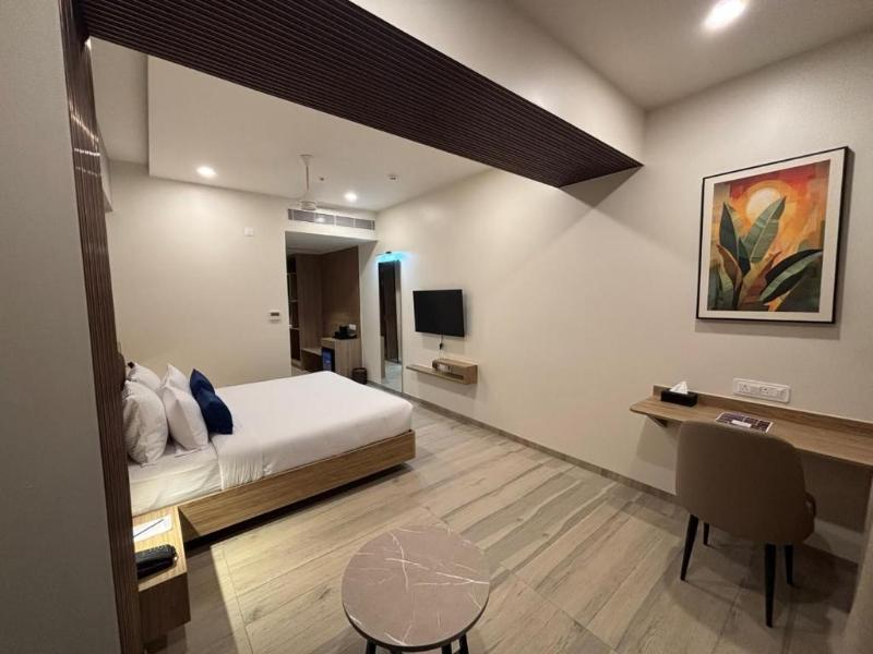 Grand Continent Hotel Yelahanka image