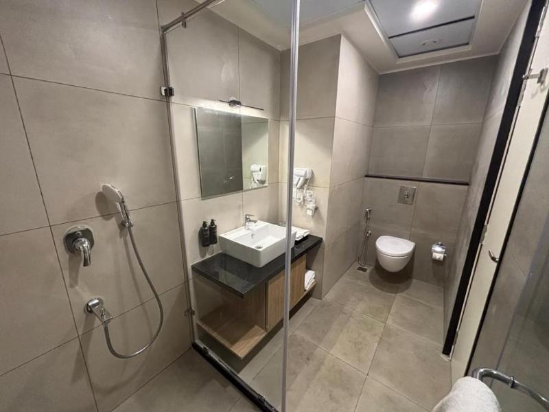 Grand Continent Hotel Yelahanka image