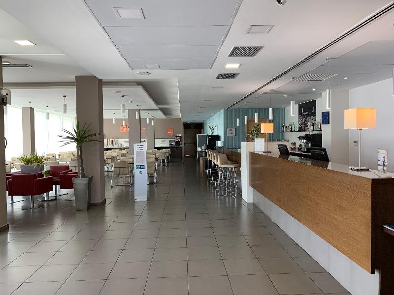 Holiday Inn Express Vitoria image