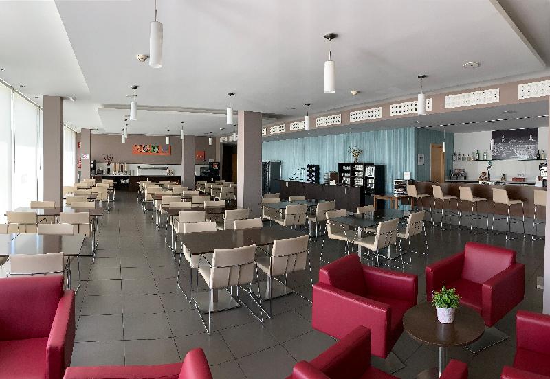 Holiday Inn Express Vitoria image