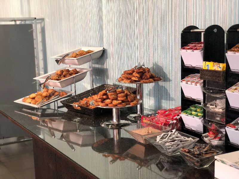 Holiday Inn Express Vitoria image