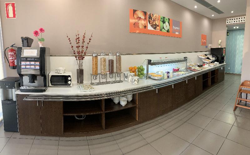 Holiday Inn Express Vitoria image