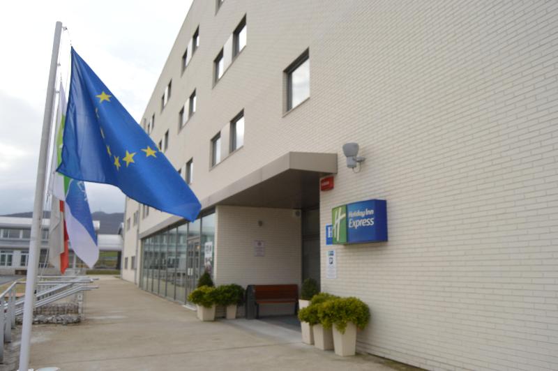 Holiday Inn Express Vitoria image