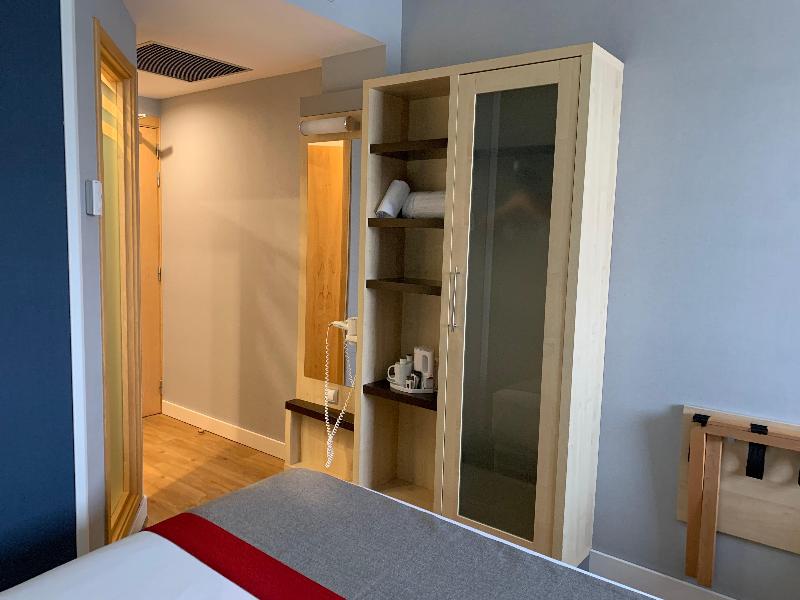Holiday Inn Express Vitoria image