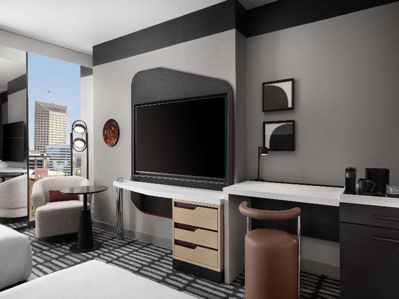 Signia By Hilton Indianapolis image