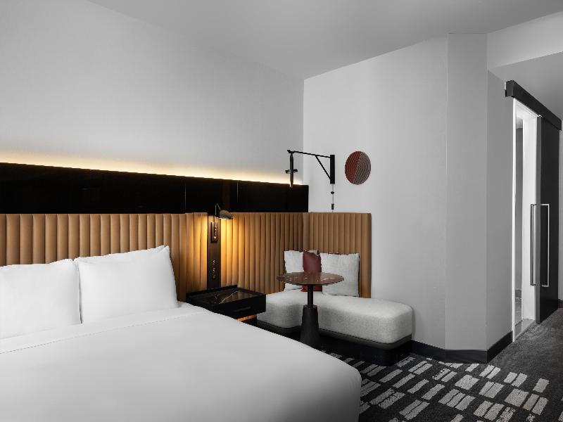 Signia By Hilton Indianapolis image