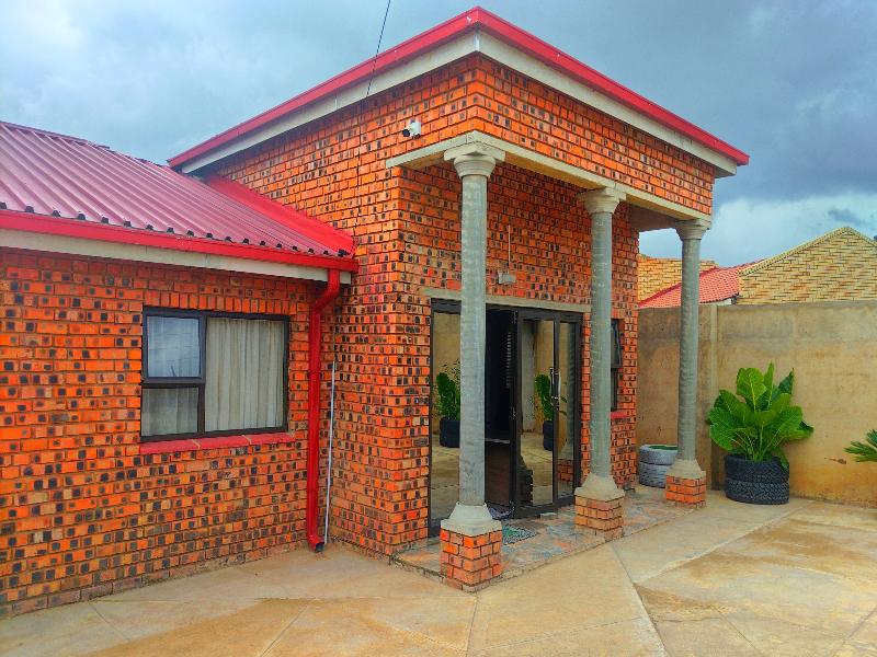 Lethabo Mountain View Guest House Phuthaditjhaba