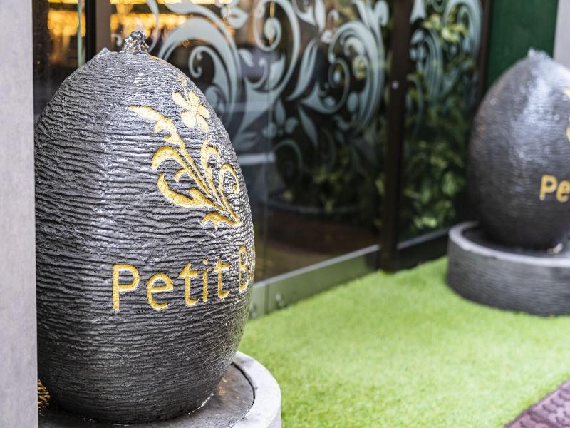 Petit Bali Forest Shinjuku Sanchome image
