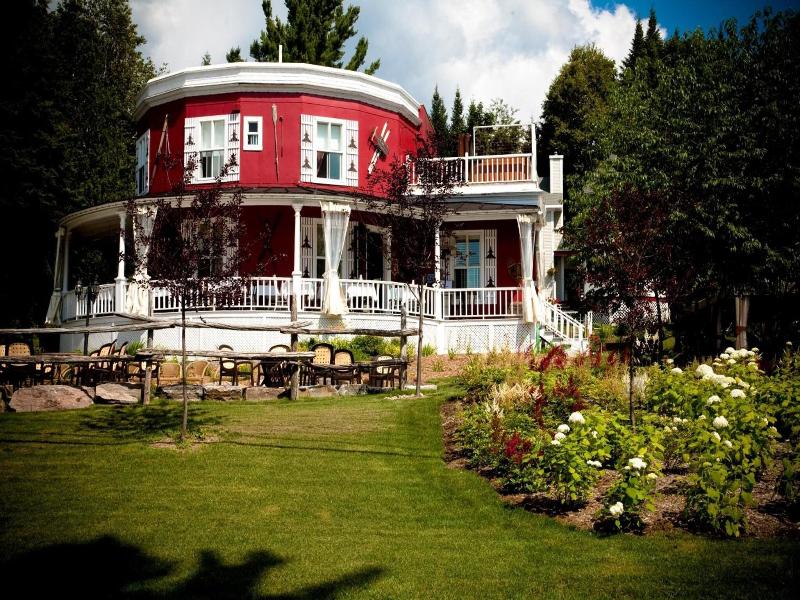 Auberge De La Tour Du Lac