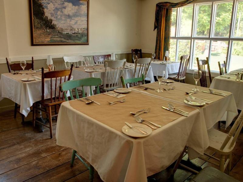 Auberge De La Tour Du Lac