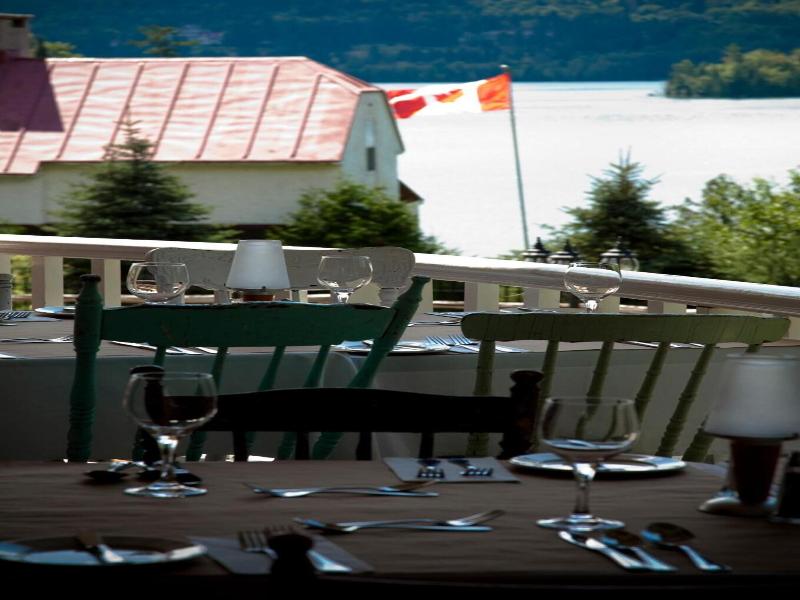 Auberge De La Tour Du Lac