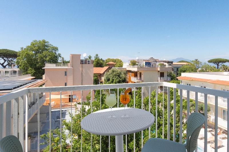 Hotel La Pergola image