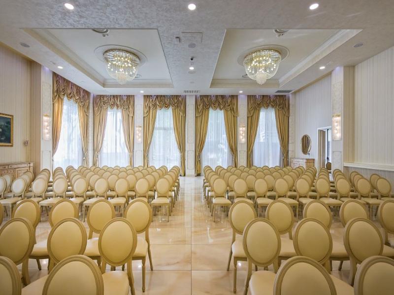 Quiete Taormina Naxos, Tapestry Collection Hilton image