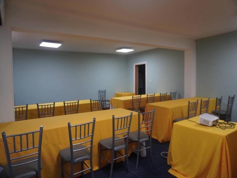 Quality Inn Piedras Negras image