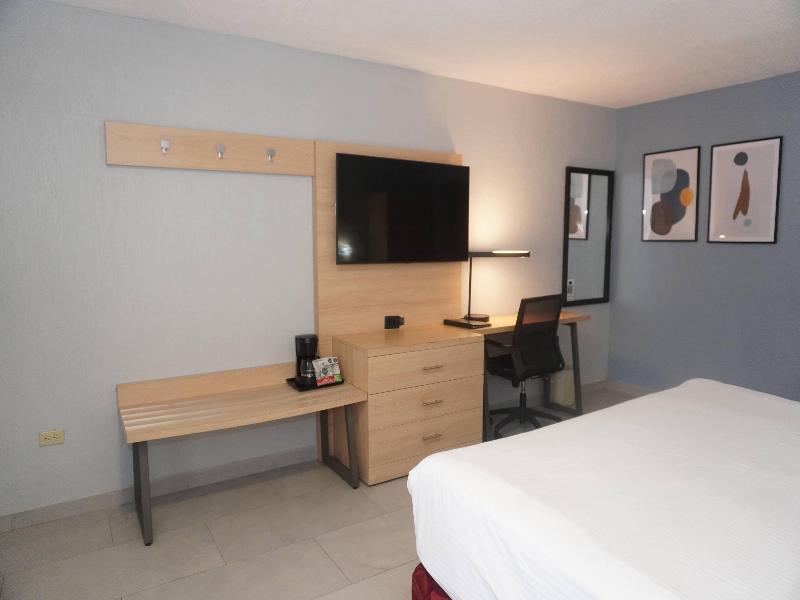 Quality Inn Piedras Negras image