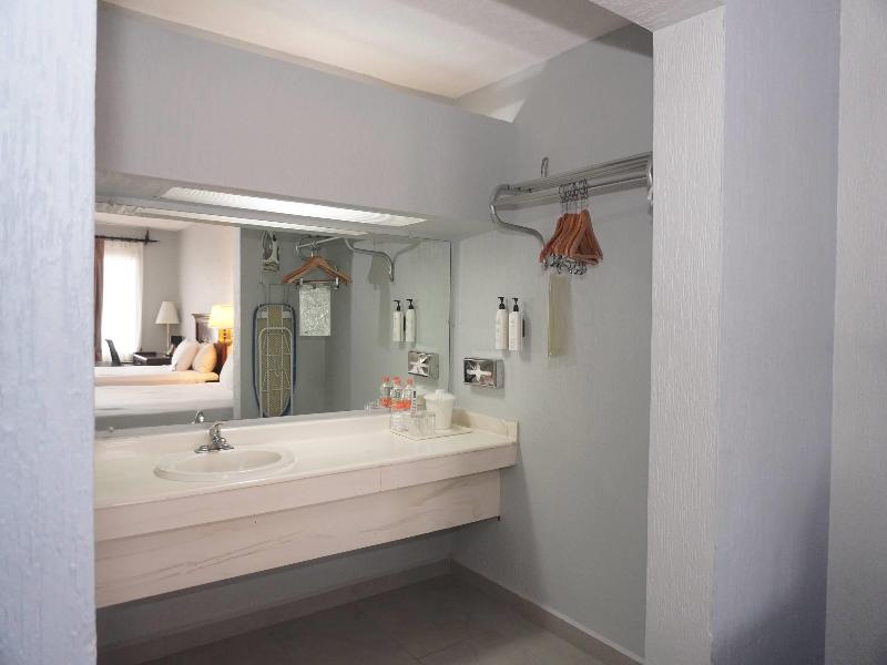 Quality Inn Piedras Negras image
