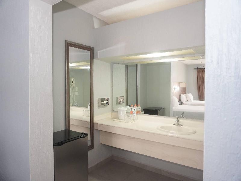 Quality Inn Piedras Negras image