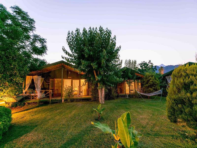 Etenna Beach Bungalows
