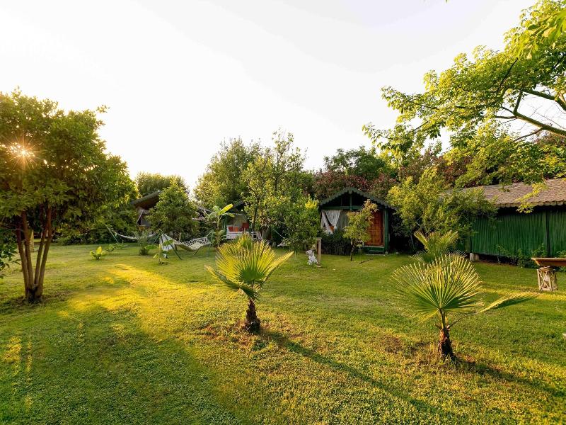 Etenna Beach Bungalows