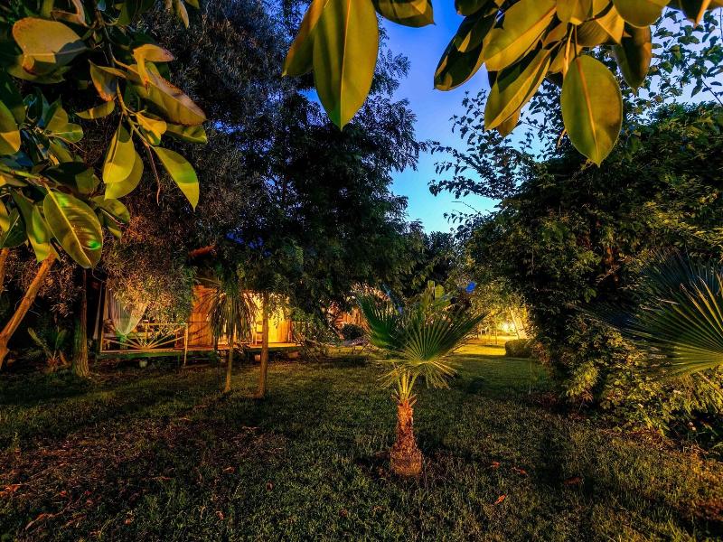 Etenna Beach Bungalows