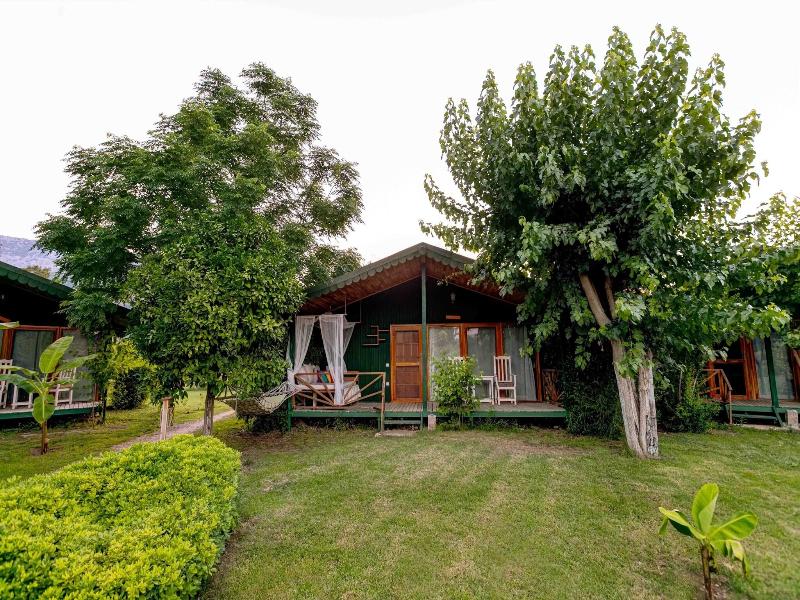 Etenna Beach Bungalows
