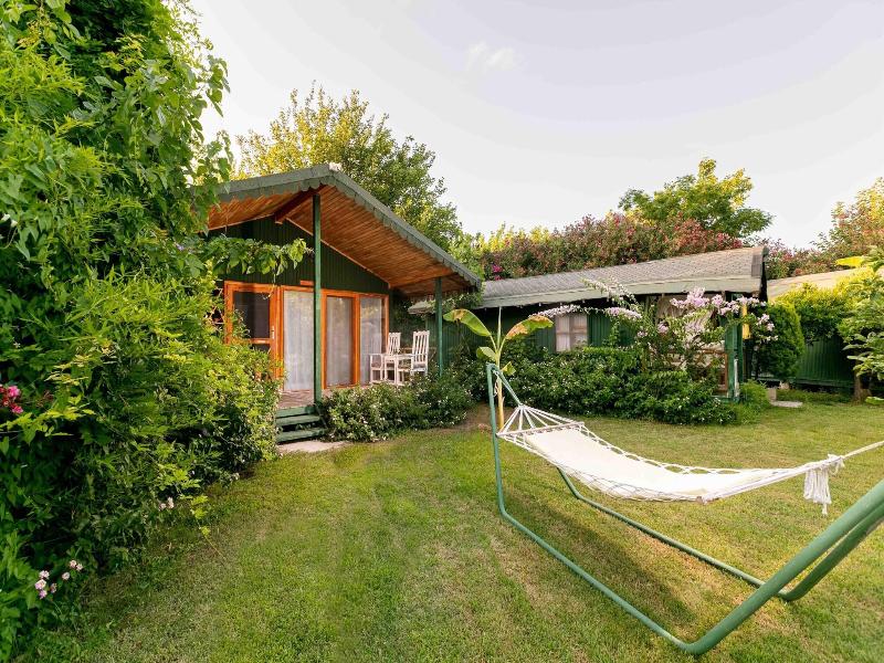 Etenna Beach Bungalows