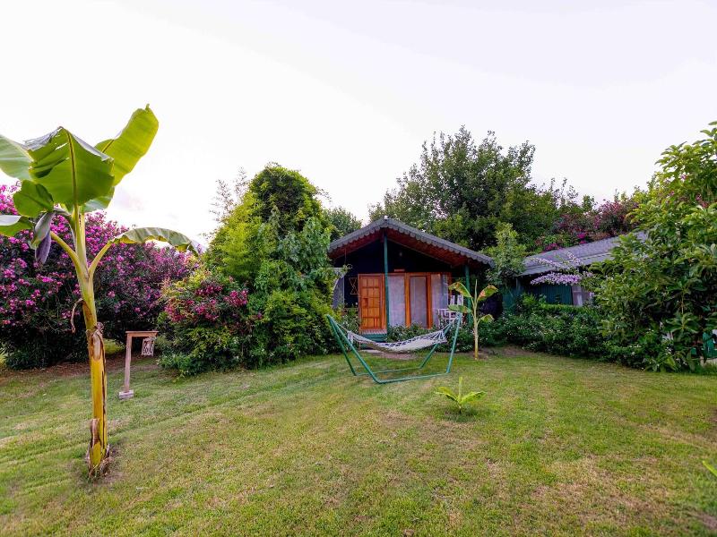 Etenna Beach Bungalows