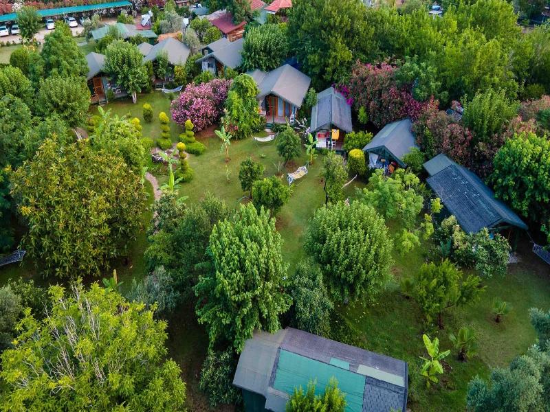 Etenna Beach Bungalows — photo 31