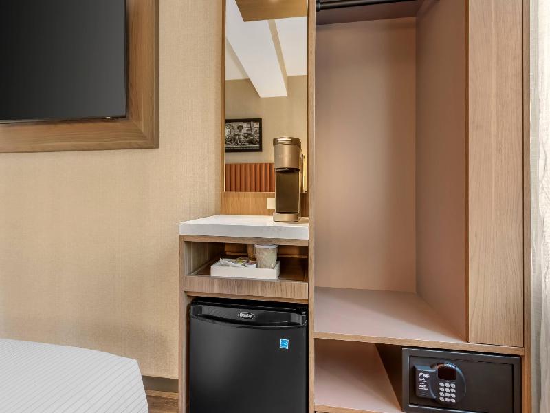 Cambria Hotel New York Times Square image