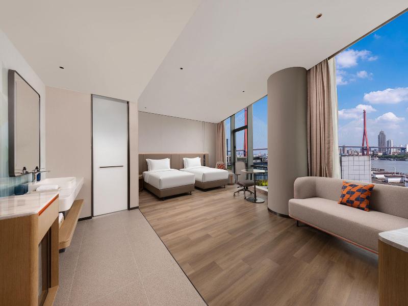Holiday Inn Express Shanghai North Bund Riverside image